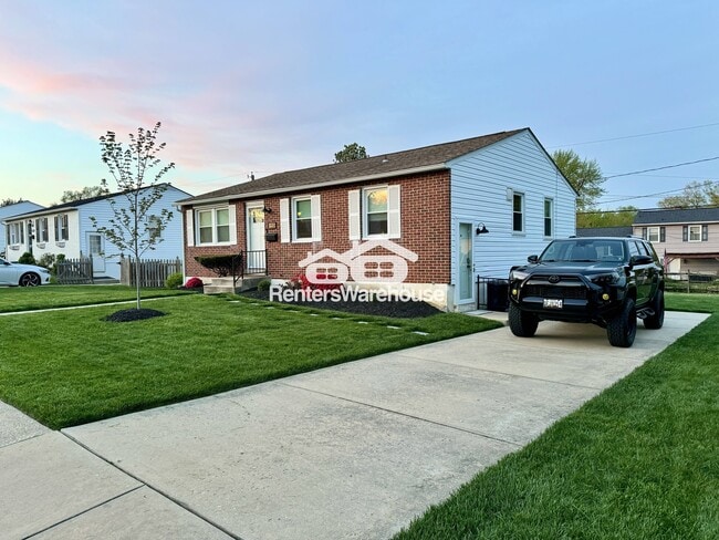 Building Photo - 1603 Charmuth Rd