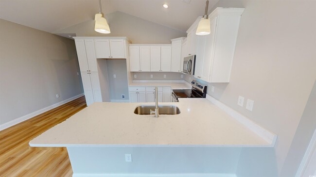 Photo - 1044 Moen Lp