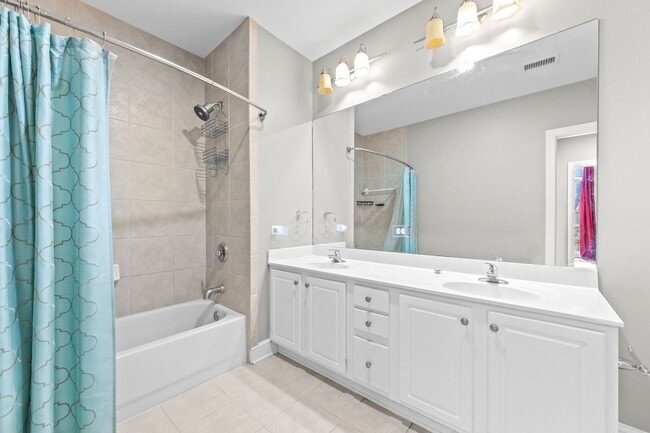 Photo - 655 Riverside Dr