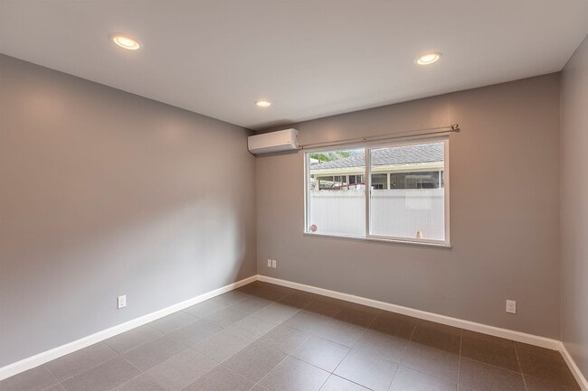 Photo - 2615 Booth Rd Unit A