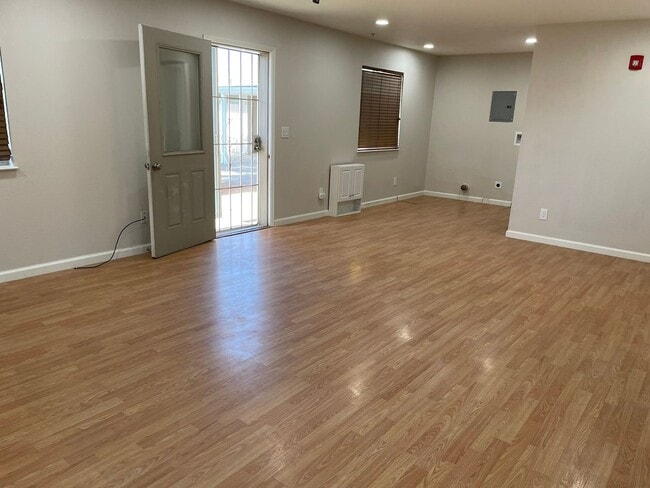 Photo - 2055 6th St Unit B