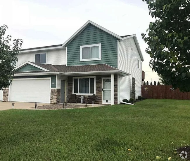 Building Photo - 2900 Icecap Rd Rental
