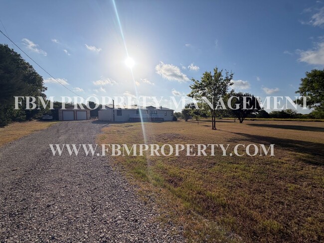 Photo - 633 Moseley Rd