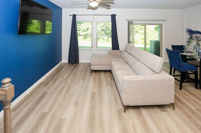 Photo - 5682 Plain Field Ln