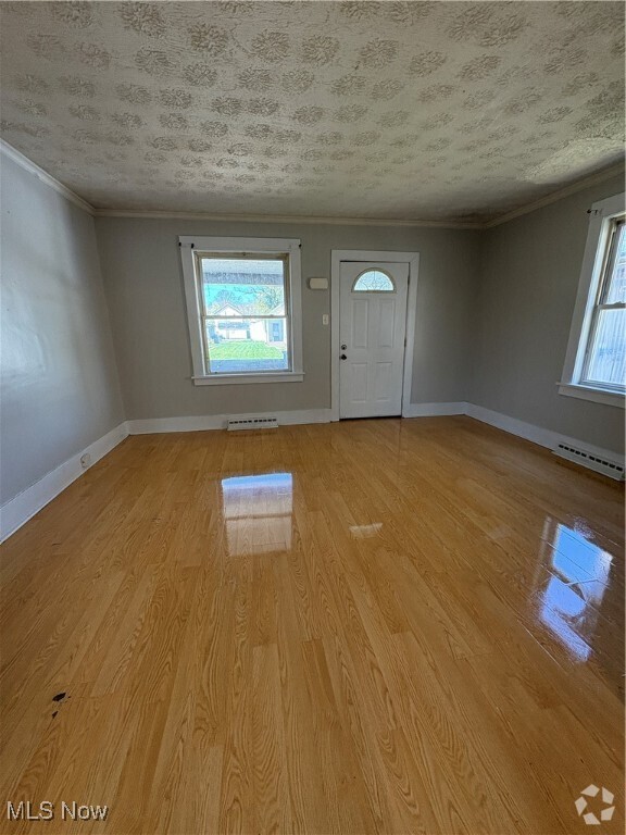 Building Photo - 285 E Clark St Rental