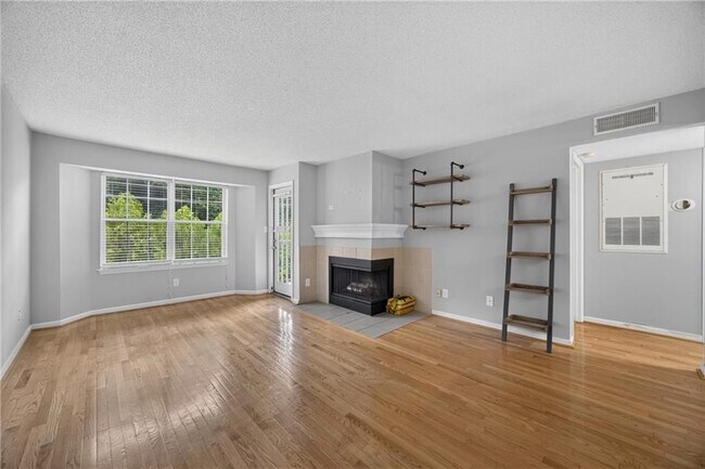 1021 Chastain Park Ct NE