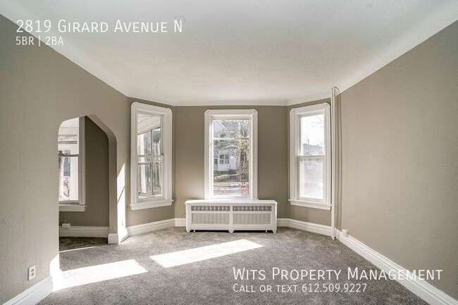 Building Photo - 2819 N Girard Ave Rental