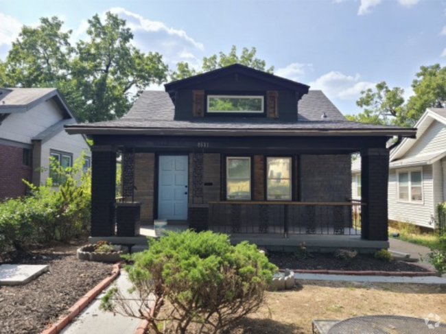 Building Photo - "Charming 4-Bed Home on Garfield Ave with ...