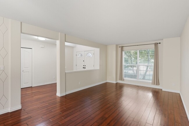 Photo - Corner Lot Charmer in Desirable Oak Meadow...