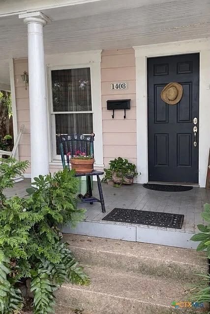 Photo - 1408 Bridge St