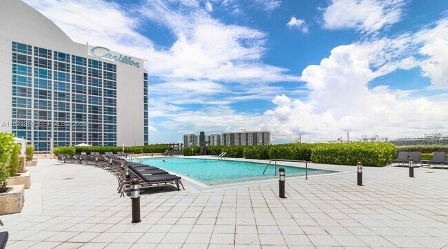 6801 Collins Ave Unit 320