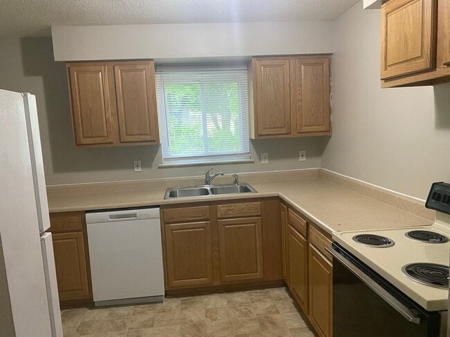 Photo - 2670 Glenbriar St