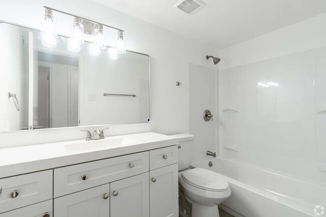 Building Photo - 1000 River Bend Dr Unit B1-0236 Rental