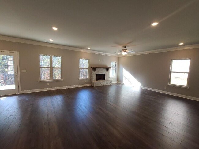 Photo - 1917 Castleberry Ln