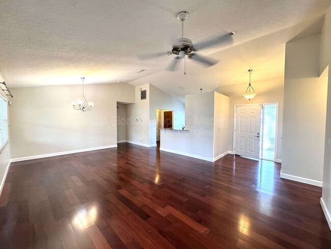 Photo - 4818 Breezy Palms Ct