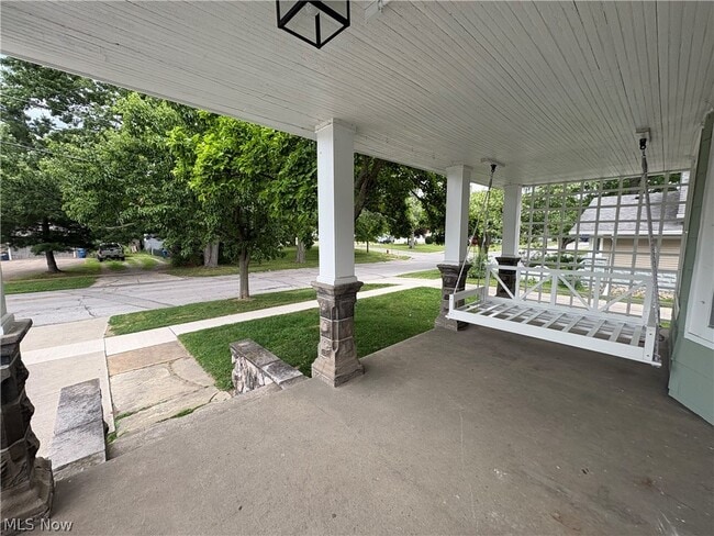 Photo - 5821 South St
