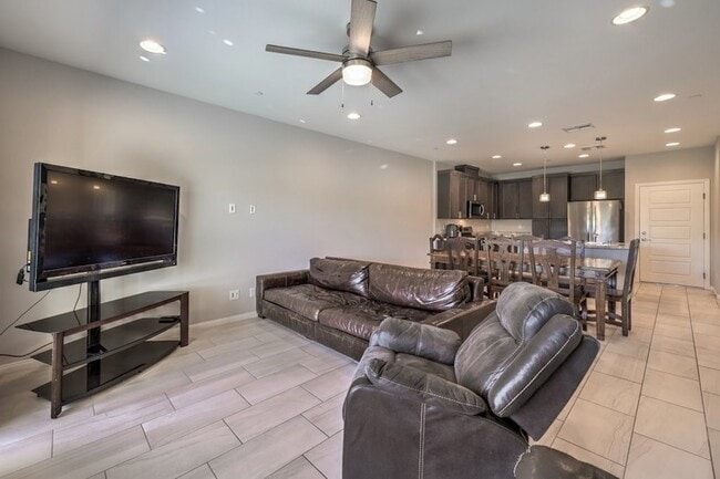 Photo - 1028 Via Corto St