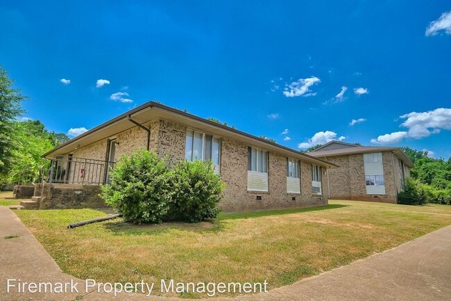 Photo - Three bedroom, One Bath in Lawrenceburg! Unit 405 Oak St. - C13