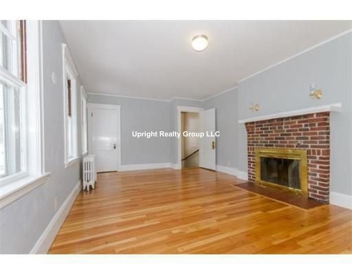 Building Photo - 62 Cloverdale Rd Unit 62