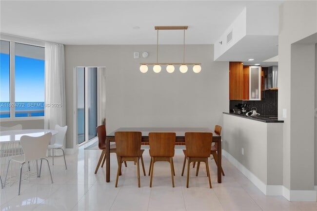 Photo - 2711 S Ocean Dr Unidad 2701