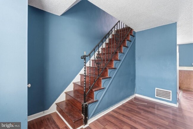 Photo - 4802 Alcott St