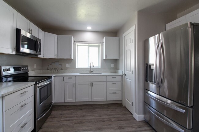 Photo - 310 N 12th Ave