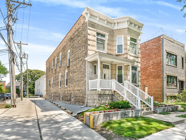 Photo - 4749 N Long Ave Unit 1