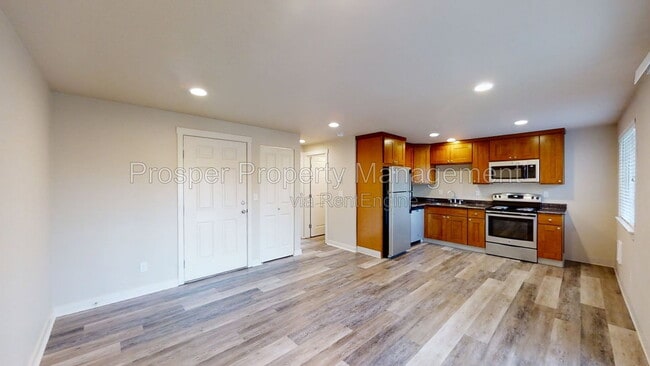 Photo - 2301 S 74th St Unidad 14