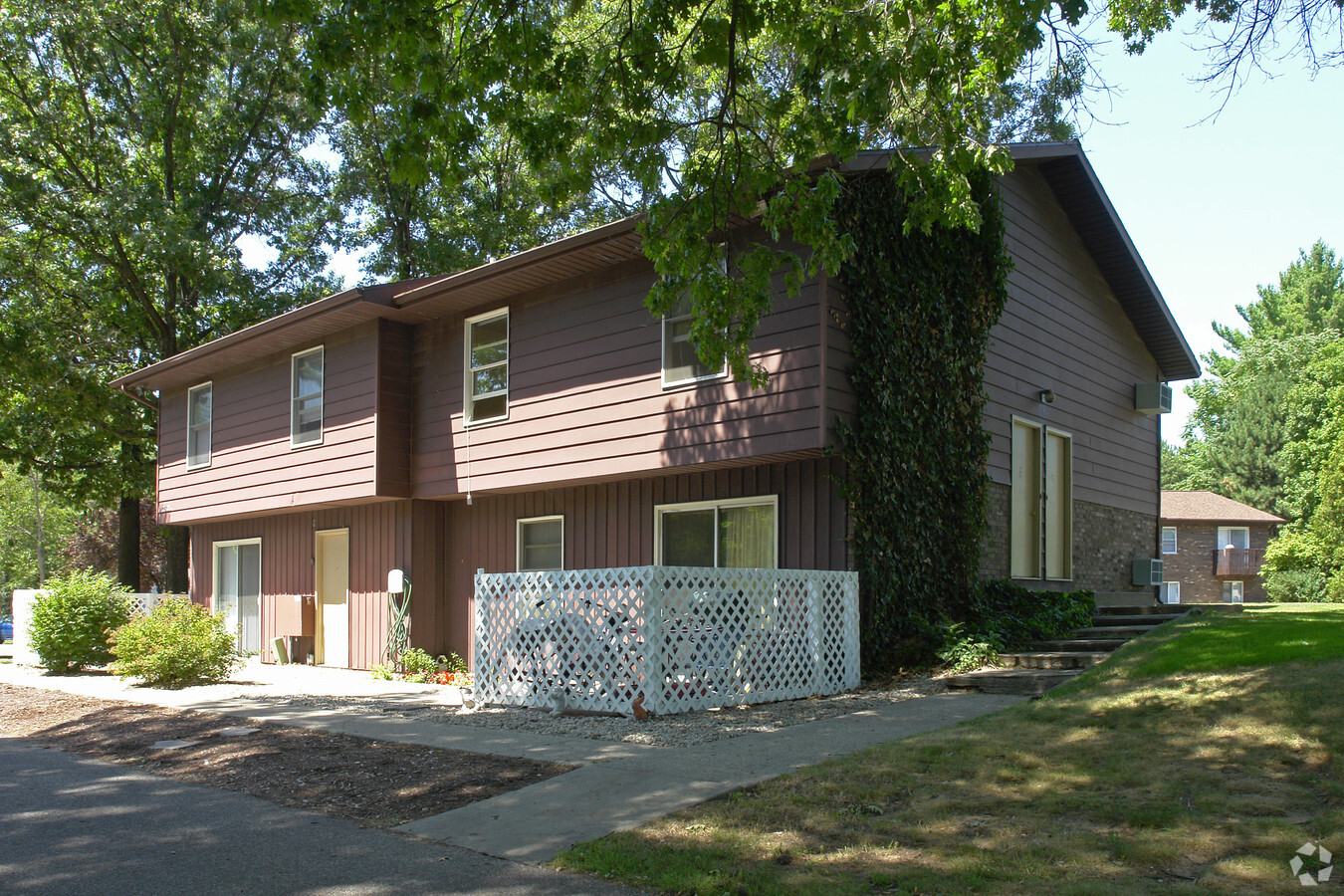 Corner Lane Apartments - Corner Lane Apartments