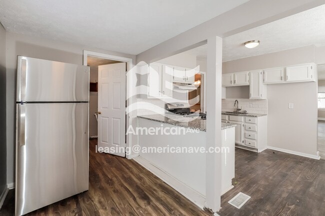 1942 S 14th St