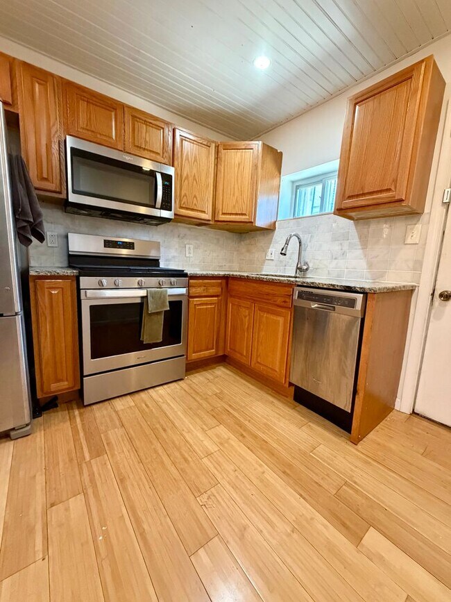 Photo - Stunning 3-Bedroom/1.5 Bathroom Townhome in West Passyunk! Available NOW!