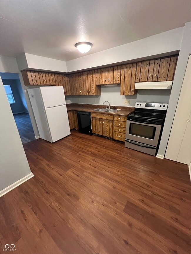 Photo - 1325 Millerwood Ct