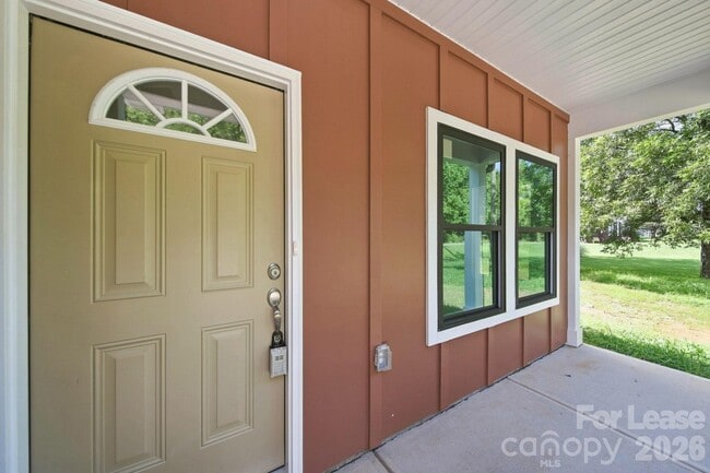 Photo - 1533 S Battleground Ave