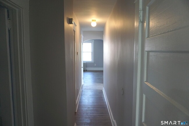 Photo - 3371 Main St