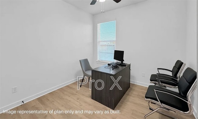 Photo - 2431 Longfellow Dr