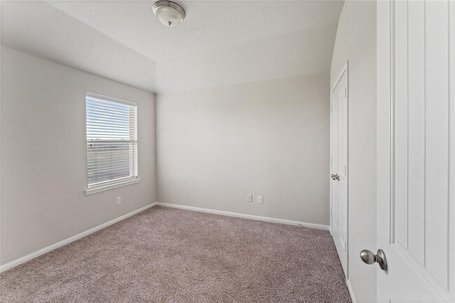 Photo - 8014 Oxbow Manor