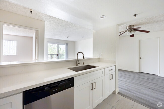 1 habitación, 1 baño - 864 pies cuadrados - Cocina/comedor - B & B Apartments