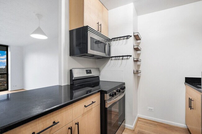 Photo - 4343 N Clarendon Ave Unidad 911