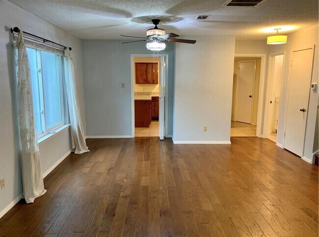 Photo - 11502 Tanglebriar Trail