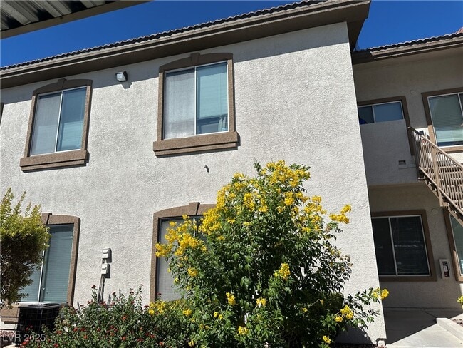 Building Photo - 2305 W Horizon Ridge Pkwy Unit 3611 Rental