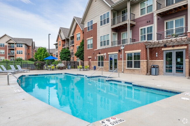 Pool - The Vue at Pinnacle Park