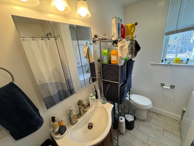 Photo - 176 Elm St Unit 2