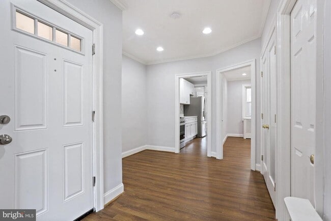 Photo - 1618 18th St SE Unit 2