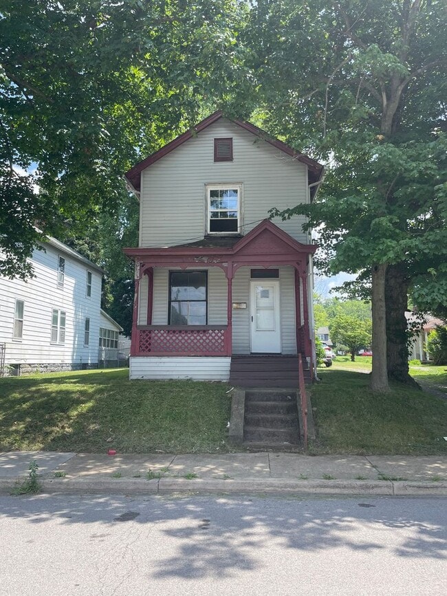 2 Bdrm - 2 Bath Home - 2 Bdrm - 2 Bath Home