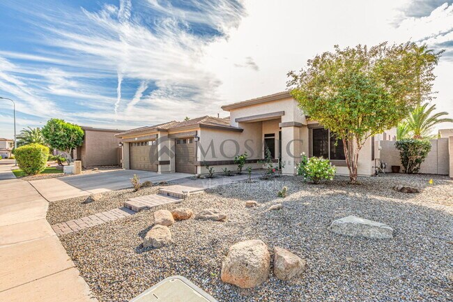 Photo - 745 W Citrus Way