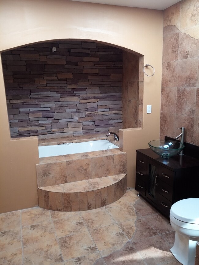 Building Photo - 14656 La Maida St Rental