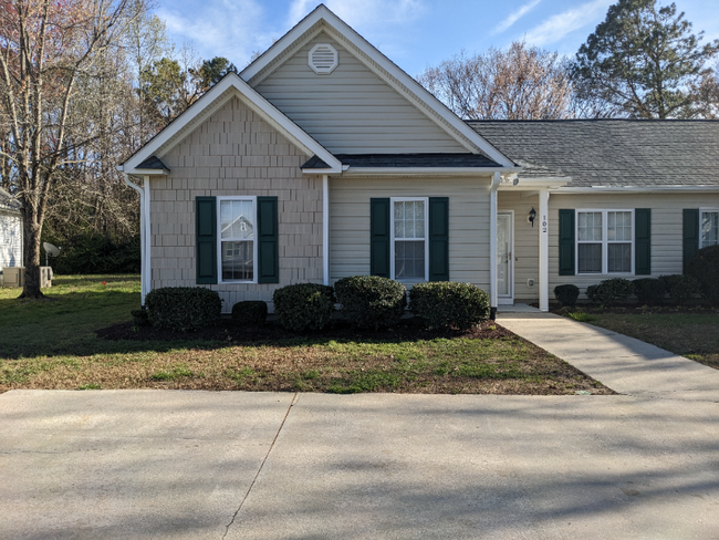 Photo - 102 Cottage Ct Townhome