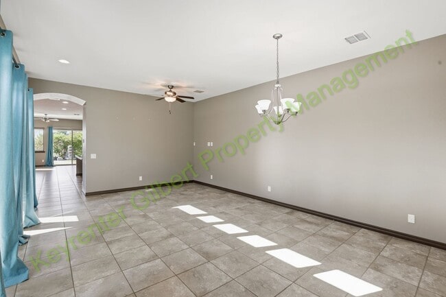 Photo - Beautiful 4-bed/3.5-bath Gilbert Home in Gilbert’s Cooley Station!