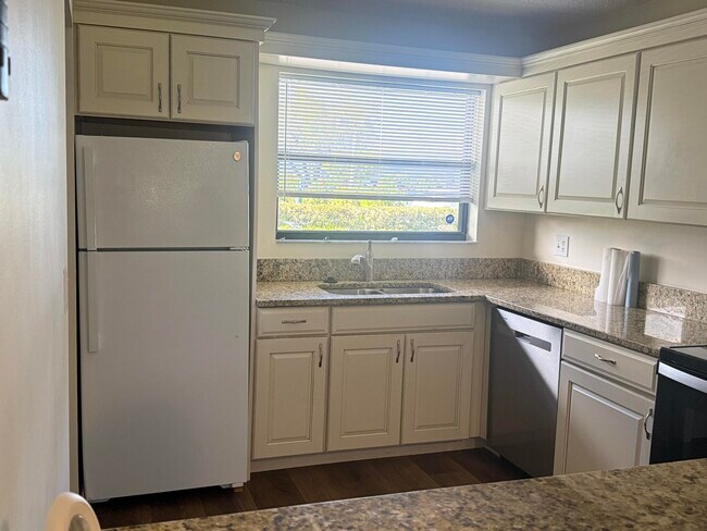 Photo - 1270 SE Parkview Pl Unidad B3