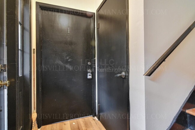 Photo - 2425 Lindsay Ave Unidad 1